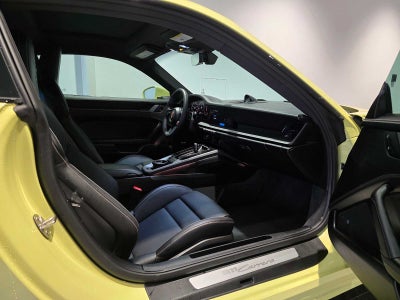 2025 Porsche 911 Carrera