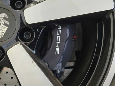 2025 Porsche 911 Carrera