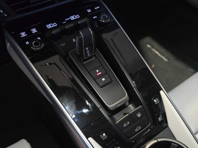 2025 Porsche 911 Carrera