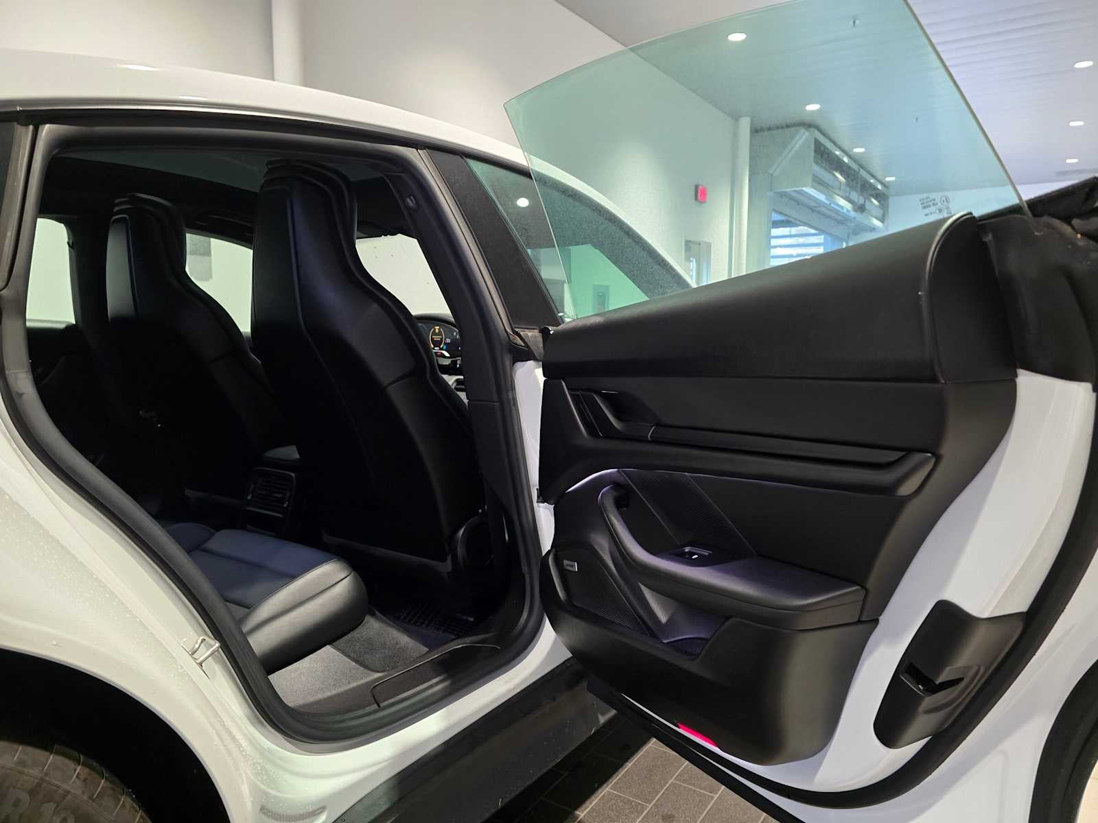 2022 Porsche Taycan Base