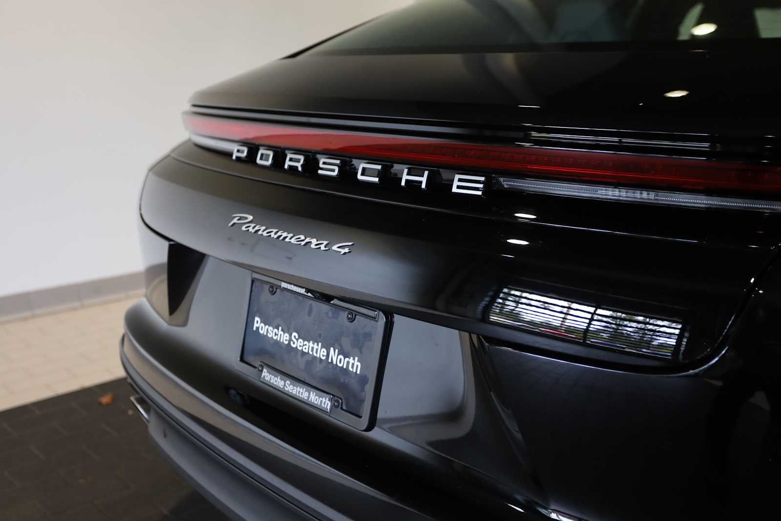 2025 Porsche Panamera Panamera 4
