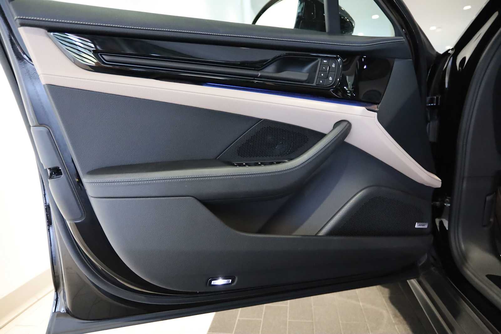 2025 Porsche Panamera Panamera 4