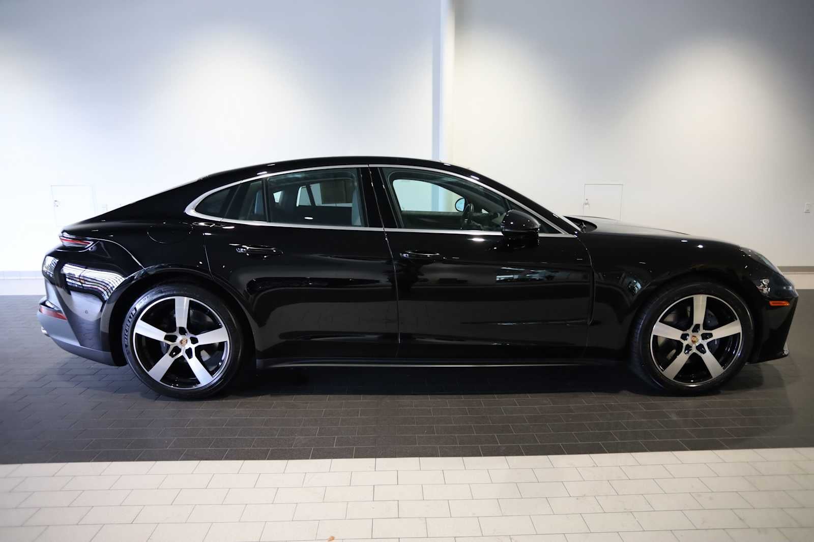 2025 Porsche Panamera Panamera 4