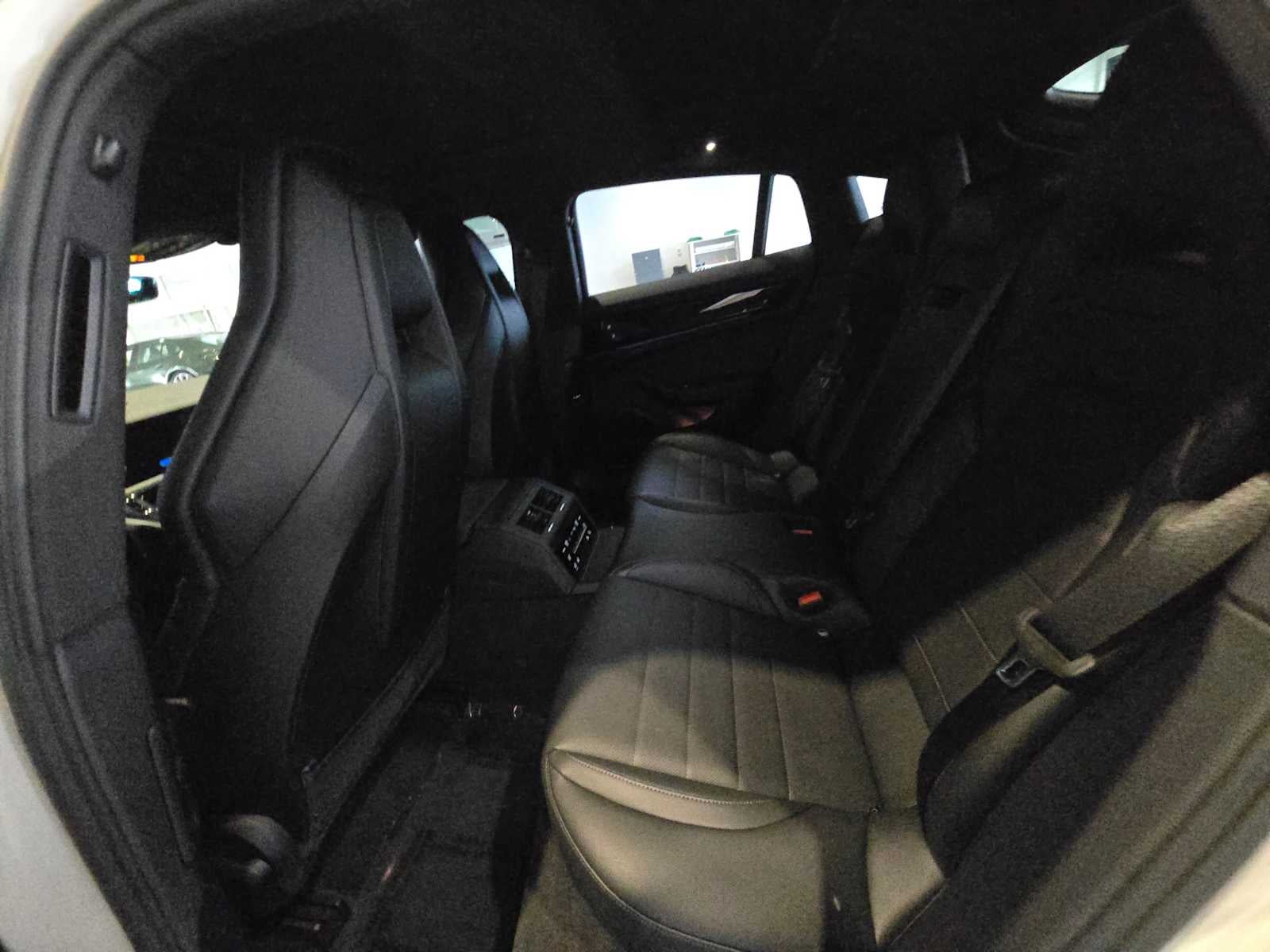2025 Porsche Panamera Panamera 4