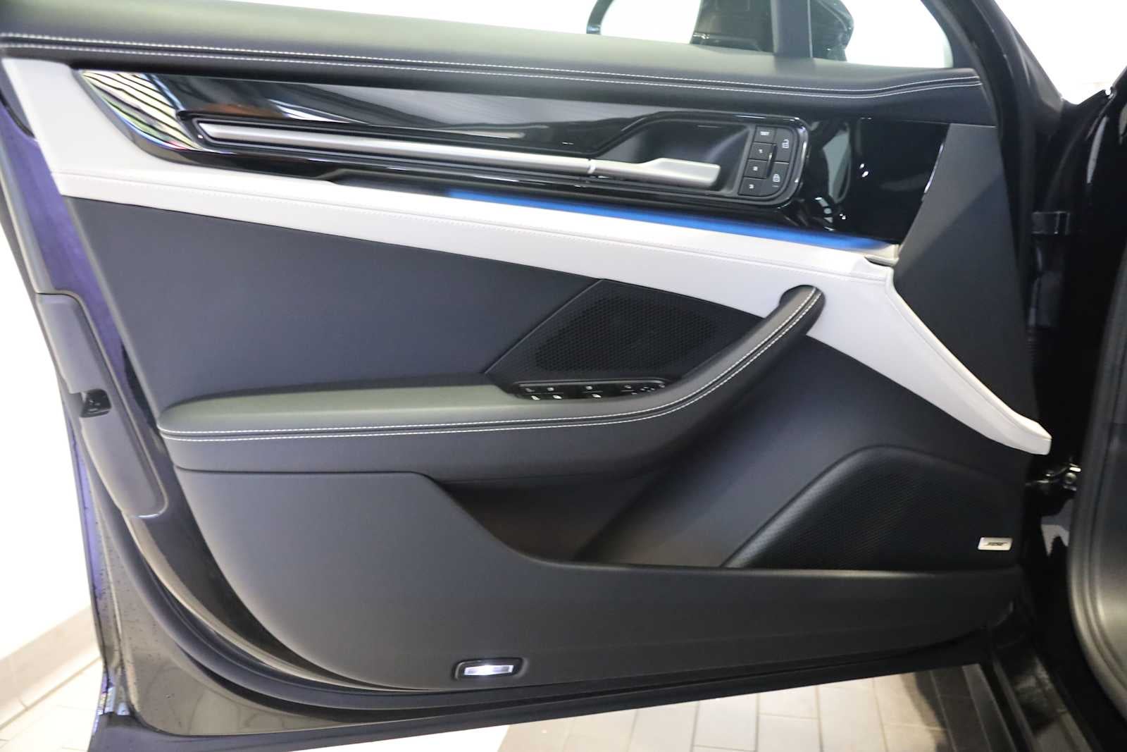 2025 Porsche Panamera Panamera