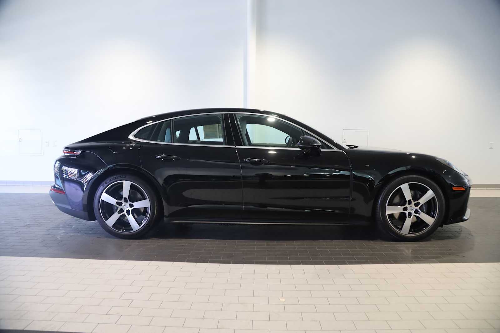 2025 Porsche Panamera Panamera