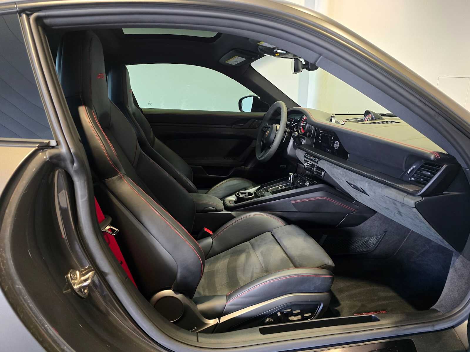 2024 Porsche 911 Carrera GTS