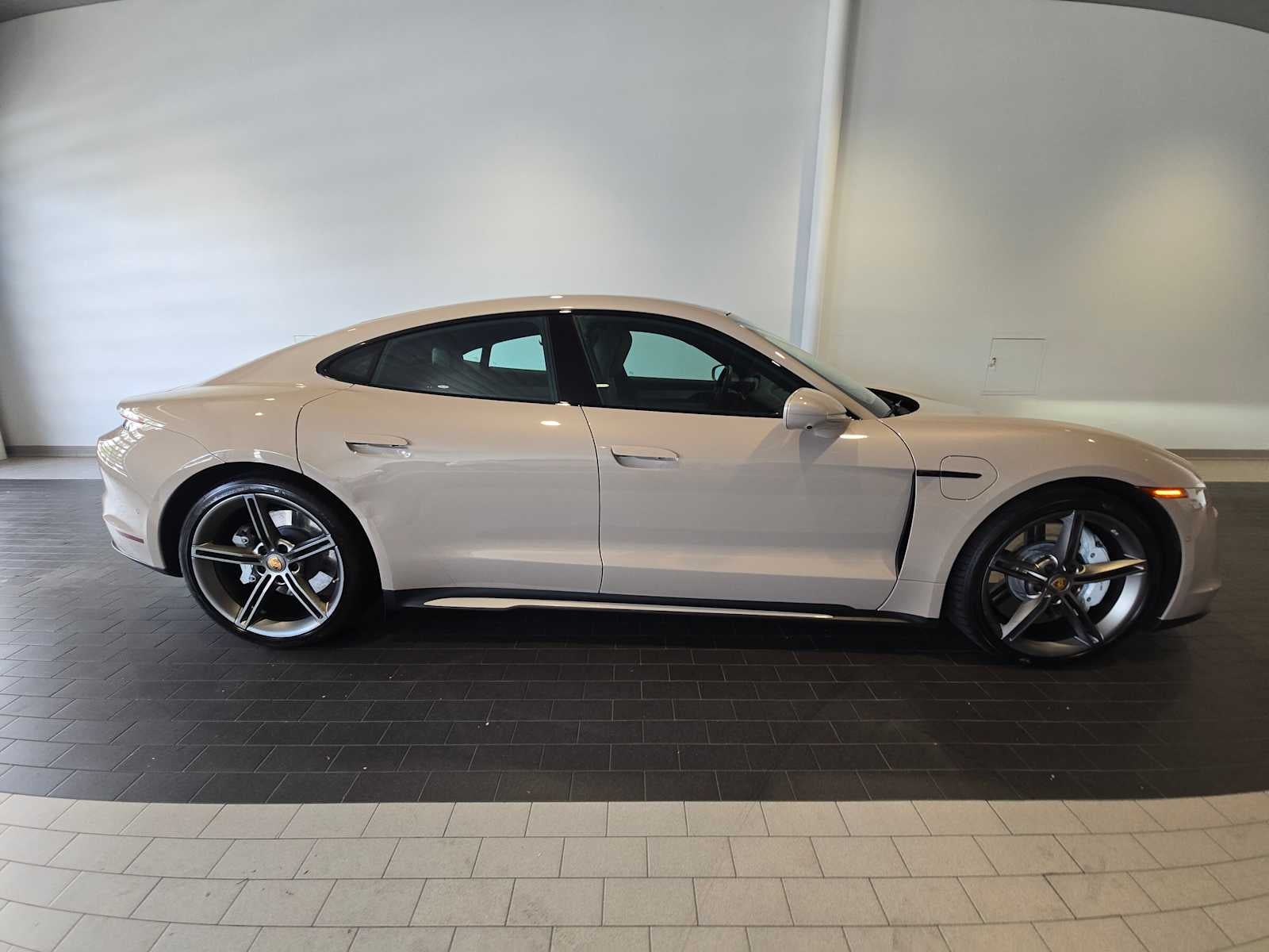 2024 Porsche Taycan Taycan 4S (MY24)