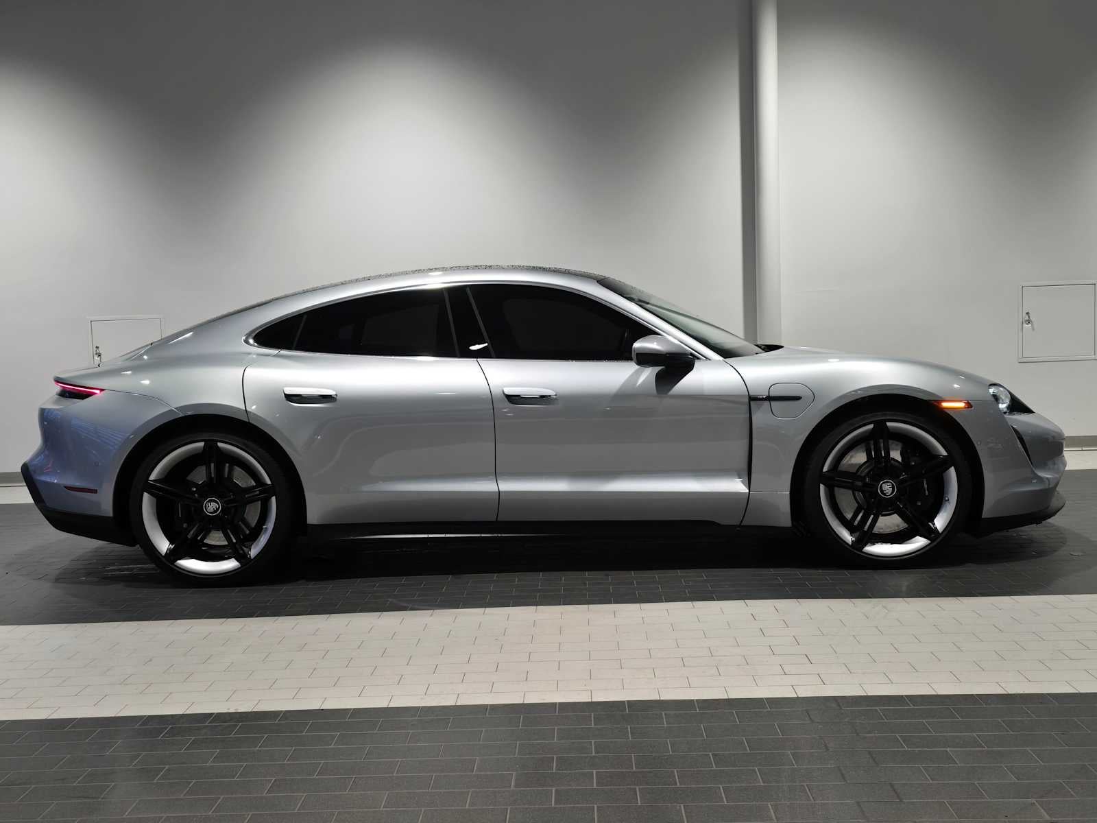 2022 Porsche Taycan 4S