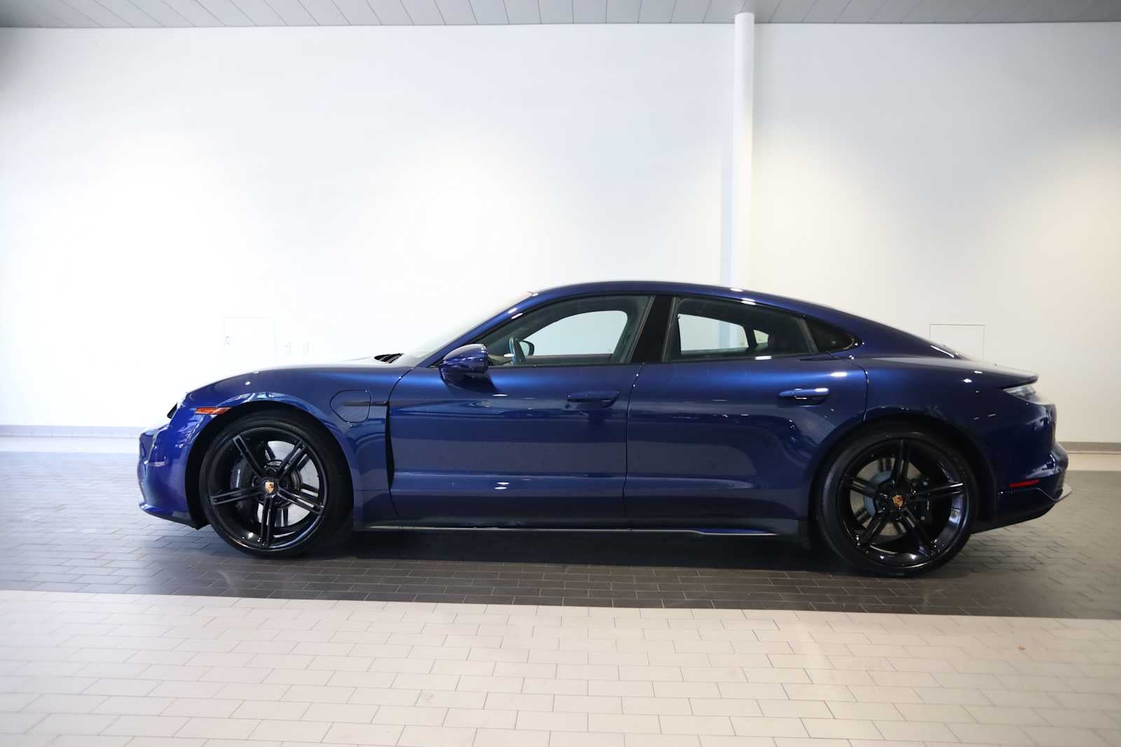 2020 Porsche Taycan Taycan Turbo