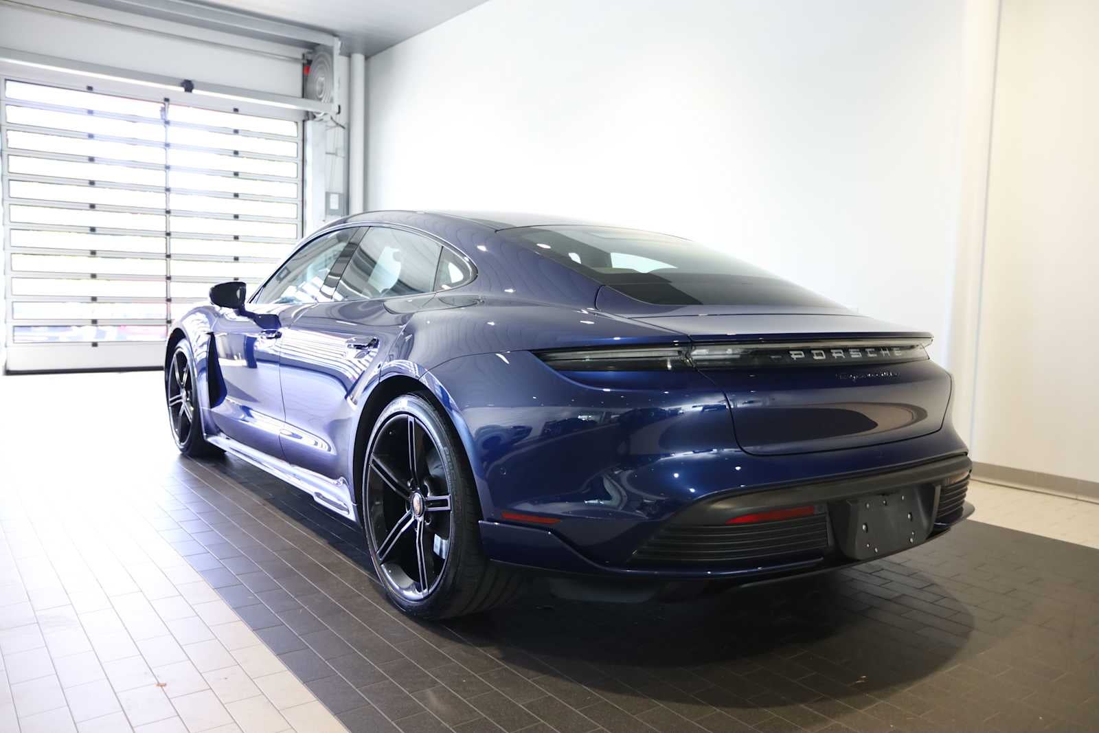 2020 Porsche Taycan Taycan Turbo