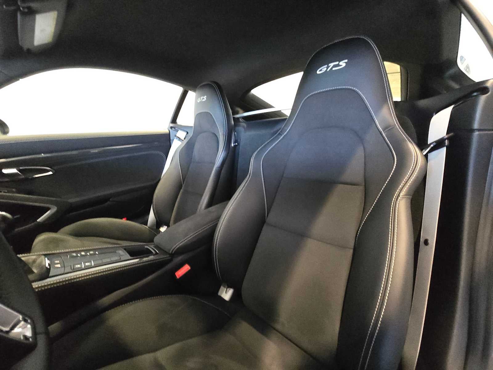2024 Porsche 718 Cayman GTS 4.0
