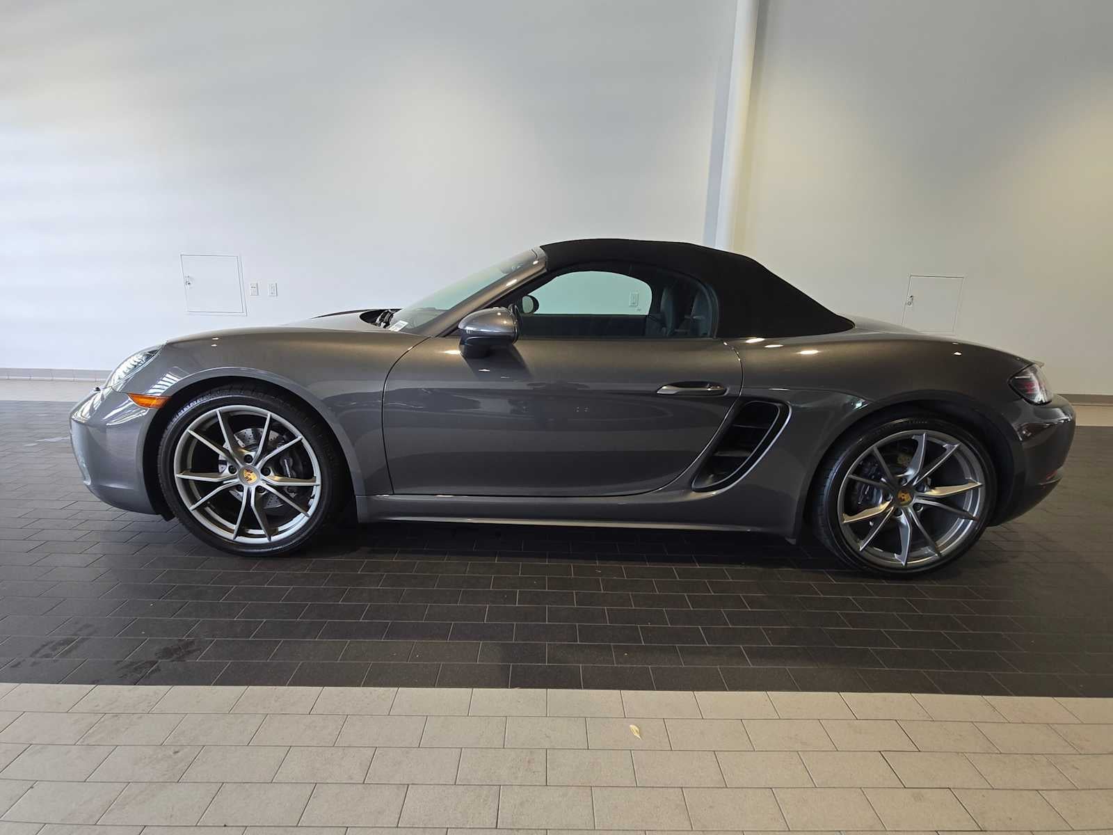2021 Porsche 718 Boxster Base