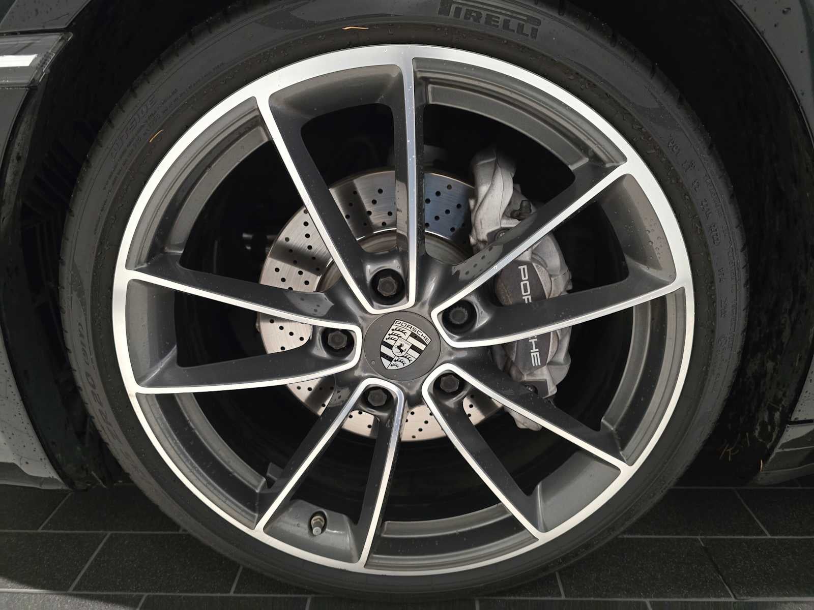 2020 Porsche 911 Carrera