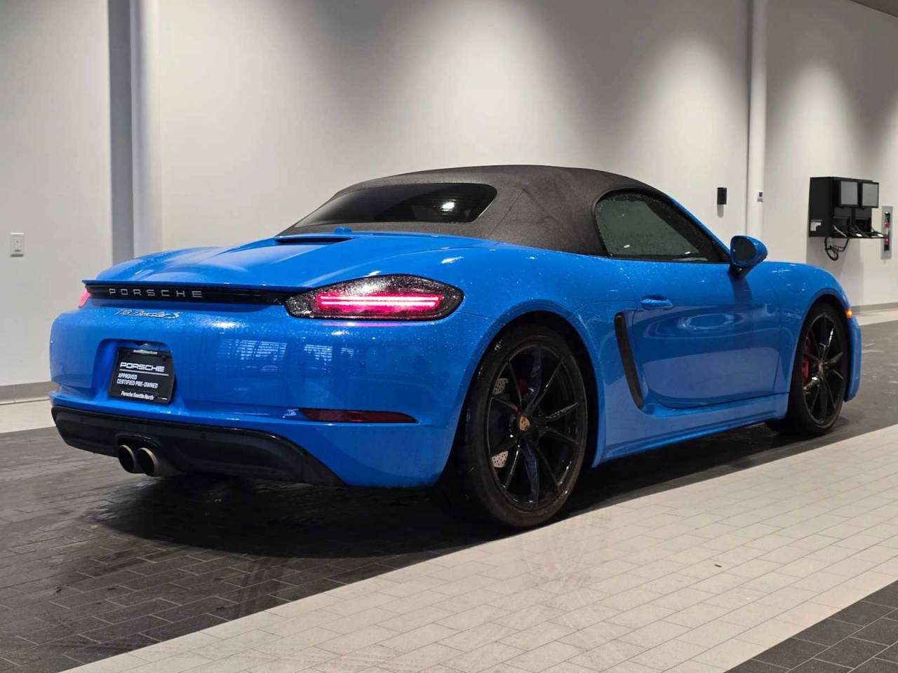 2024 Porsche 718 Boxster S