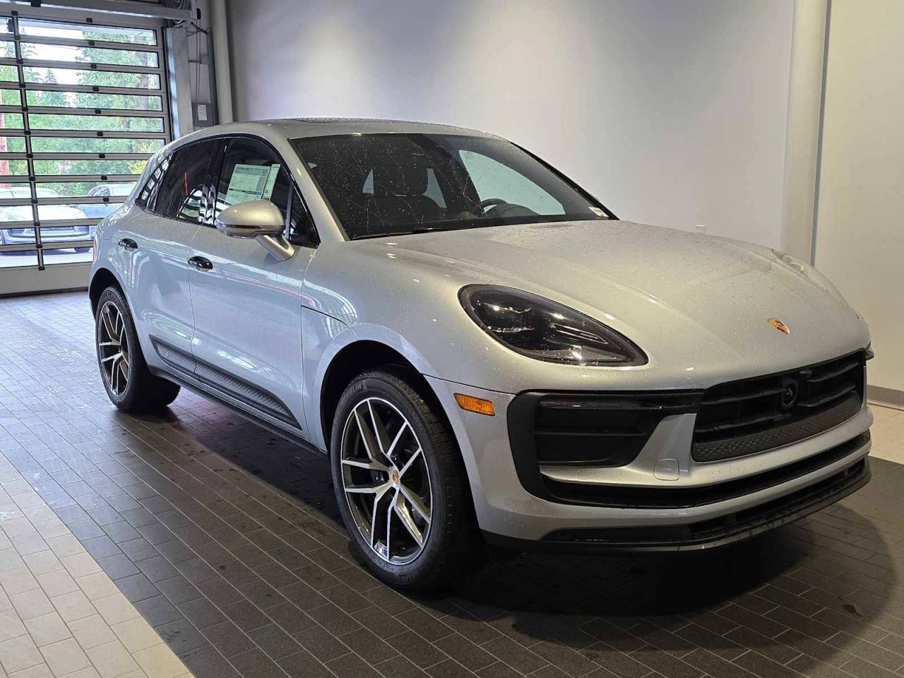 2025 Porsche Macan Base