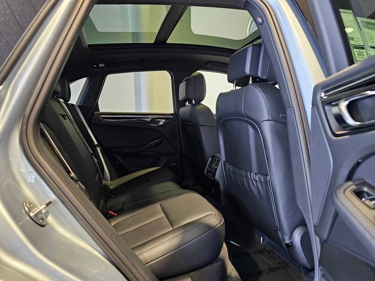 2025 Porsche Macan Macan