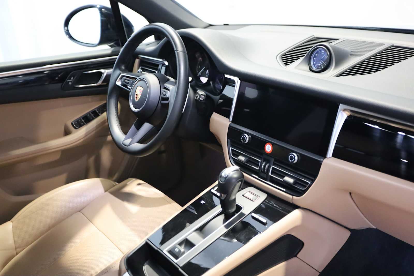 2023 Porsche Macan Macan