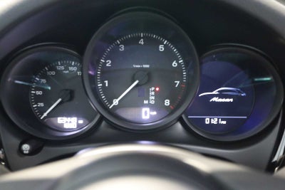 2023 Porsche Macan Macan