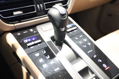 2023 Porsche Macan Macan