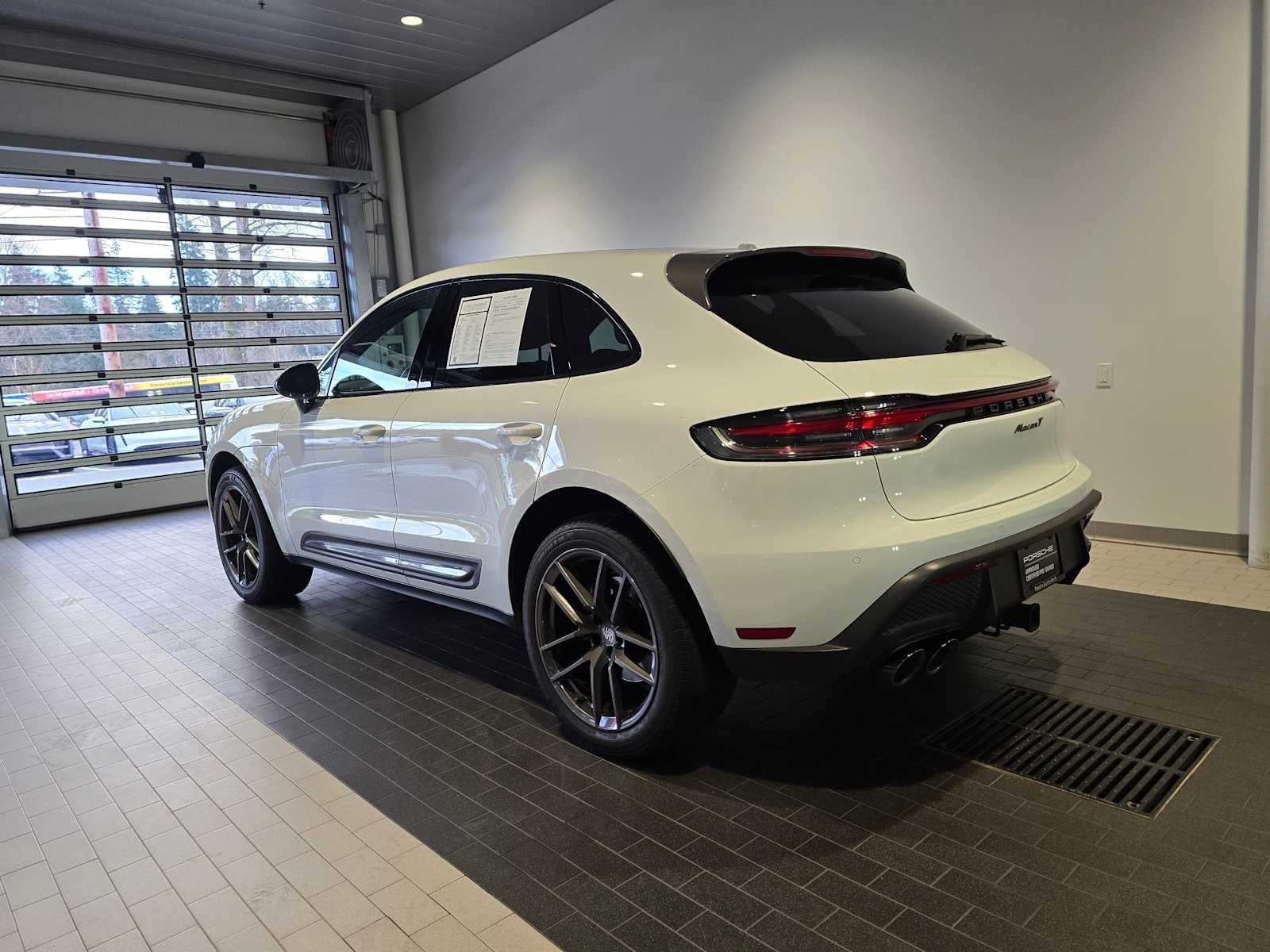 2023 Porsche Macan T