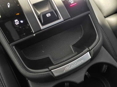 2023 Porsche Macan T