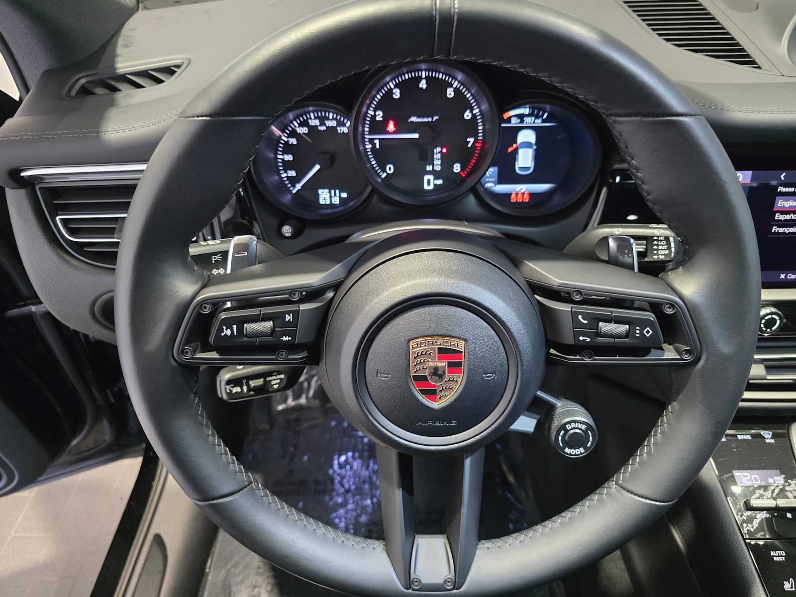 2025 Porsche Macan T