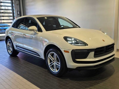 2025 Porsche Macan Base