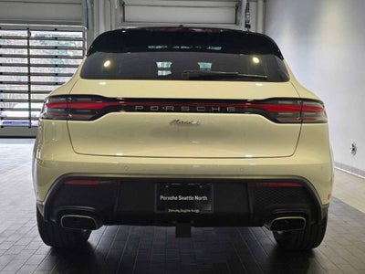 2025 Porsche Macan Base