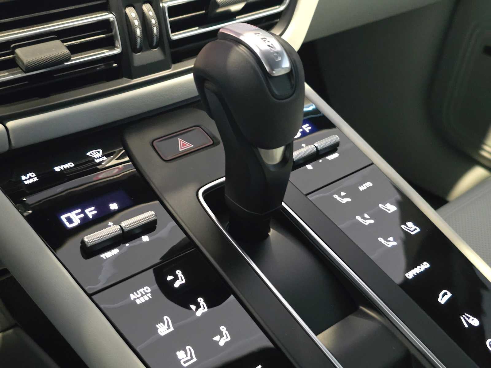 2025 Porsche Macan Macan