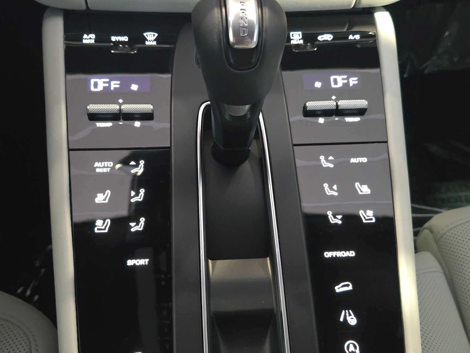 2025 Porsche Macan Macan