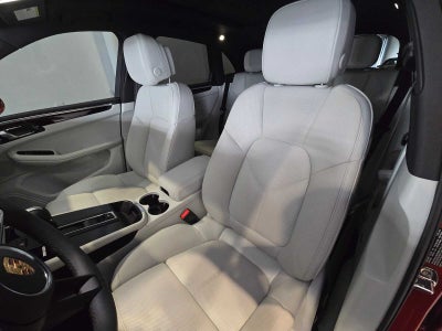 2025 Porsche Macan Macan
