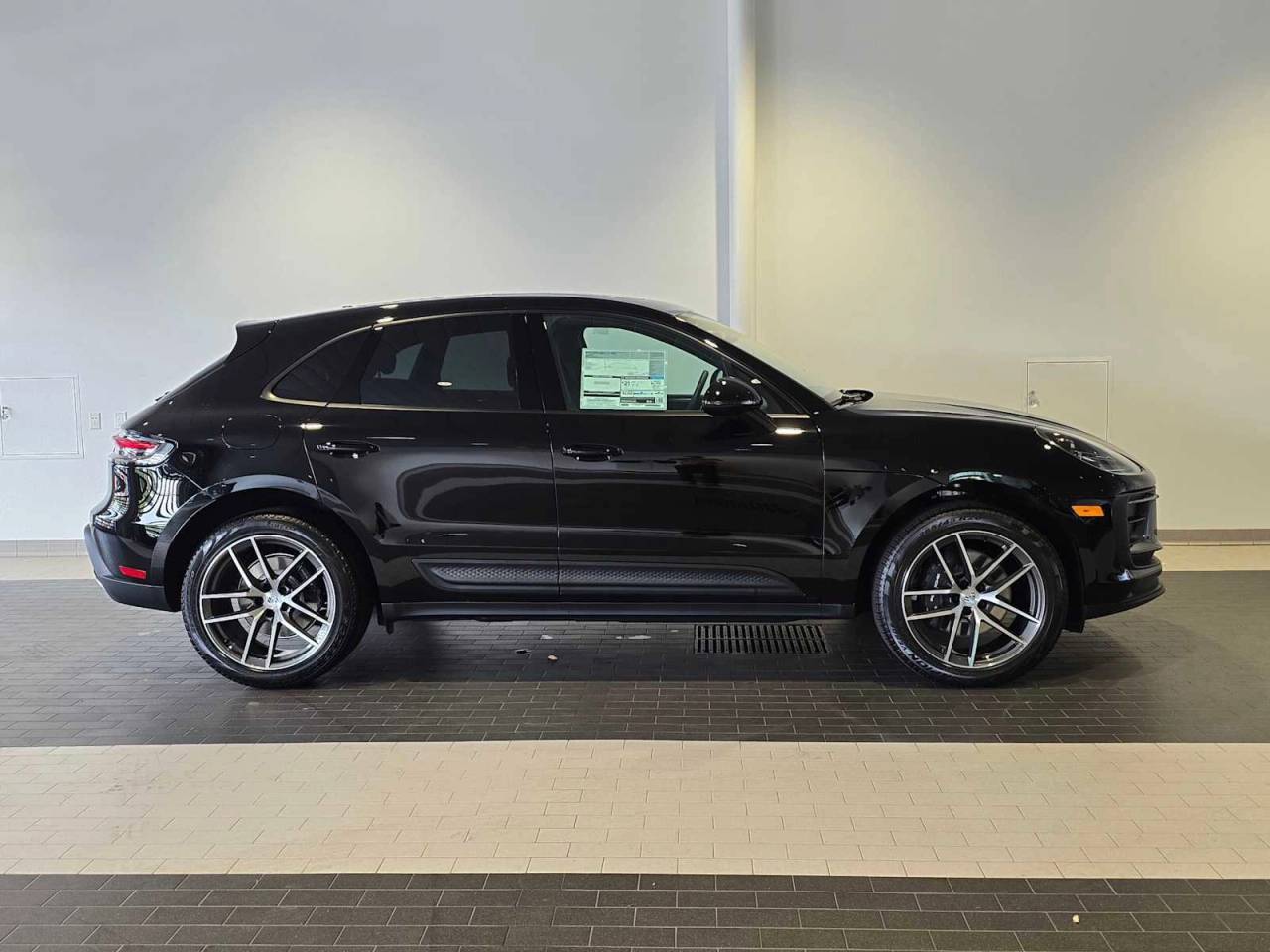 2025 Porsche Macan Macan