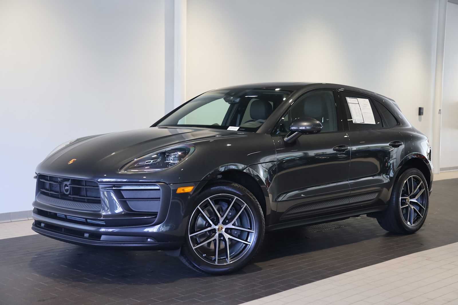 2026 Porsche Macan Macan