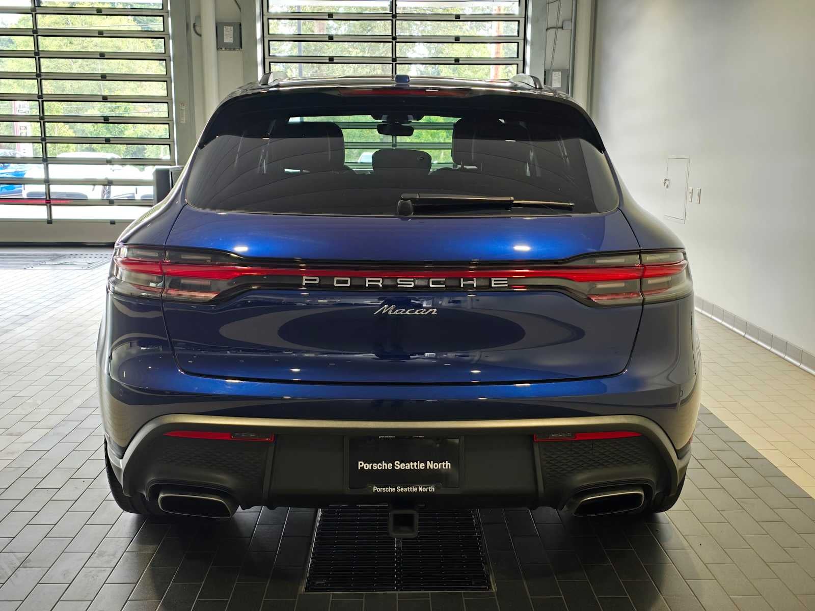 2024 Porsche Macan Base