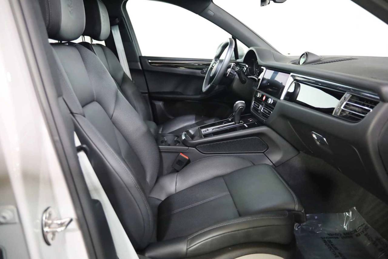 2025 Porsche Macan Macan