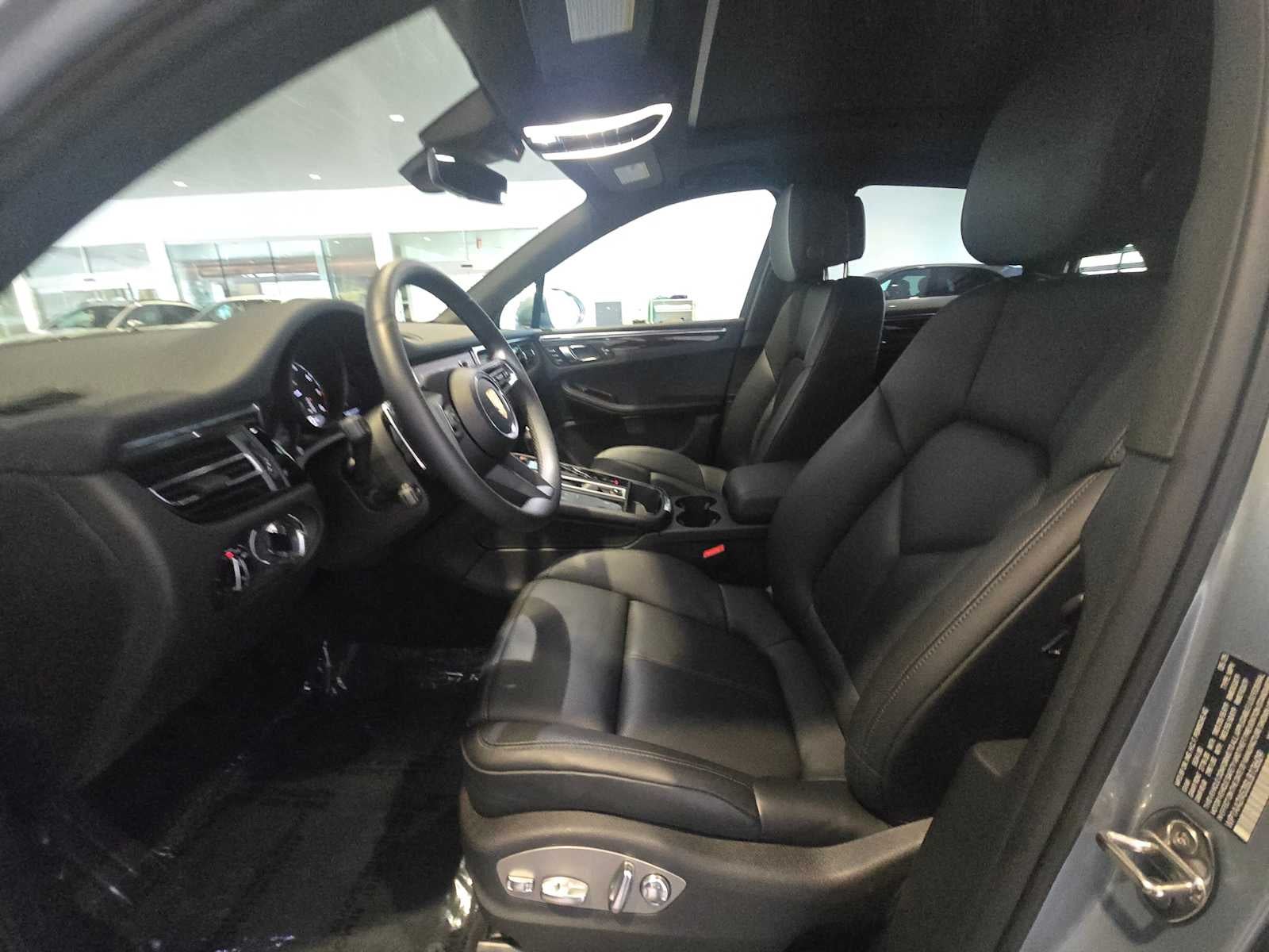 2025 Porsche Macan Macan