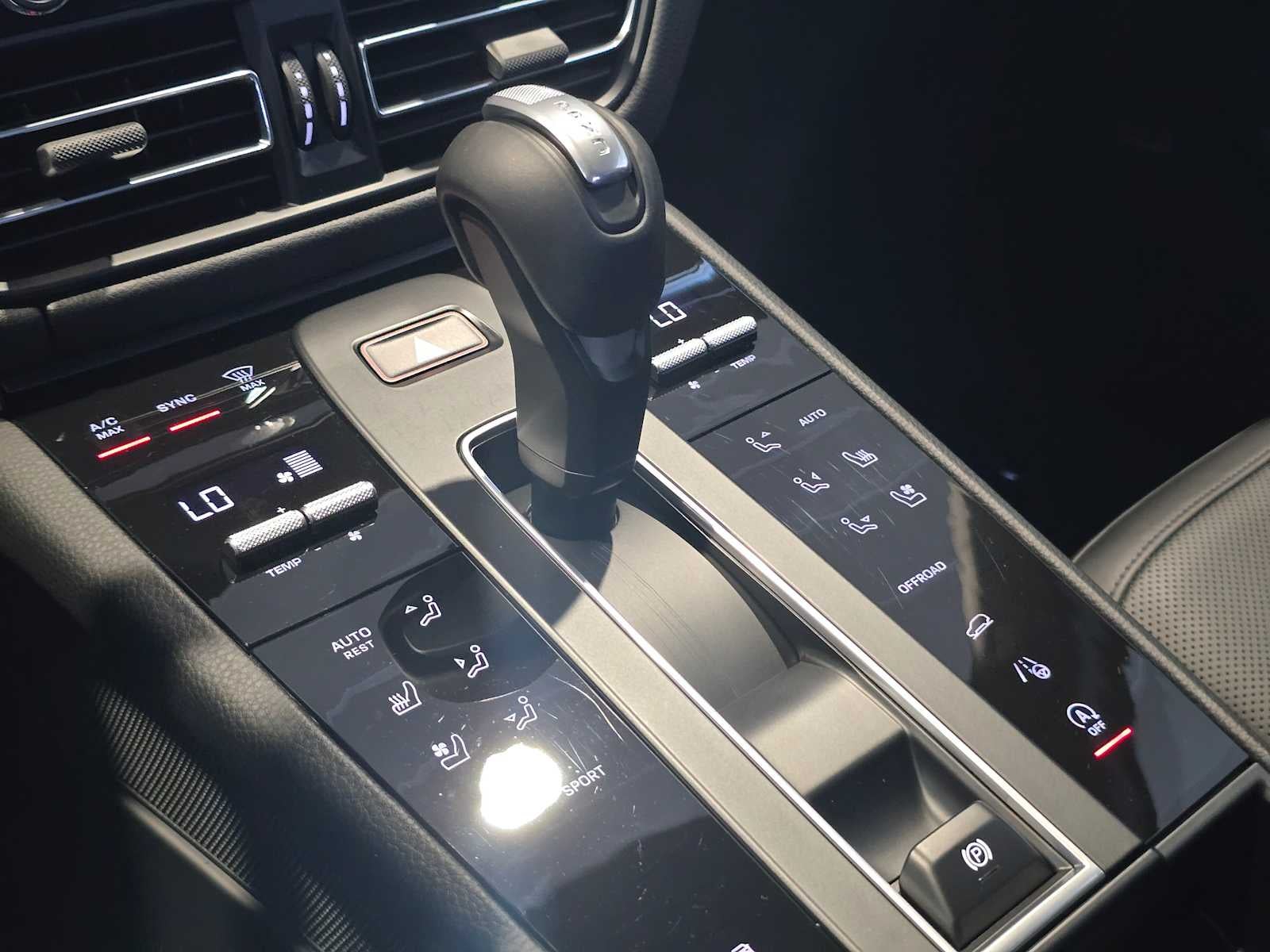 2025 Porsche Macan Macan