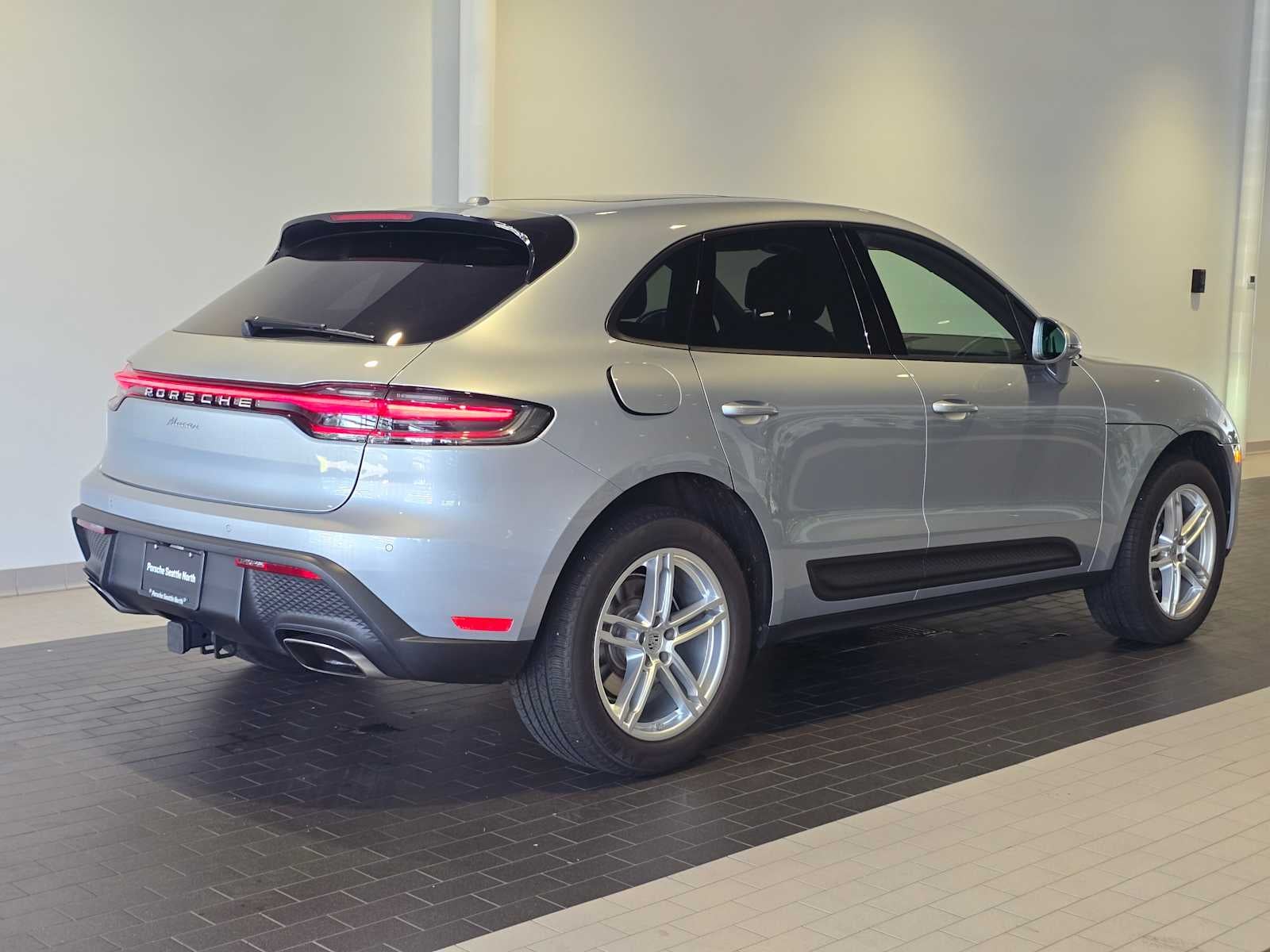 2025 Porsche Macan Macan