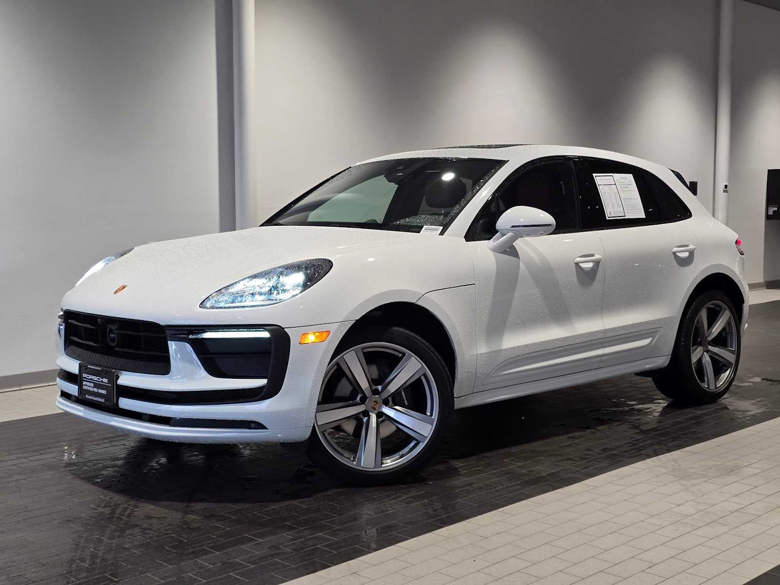 2024 Porsche Macan Base