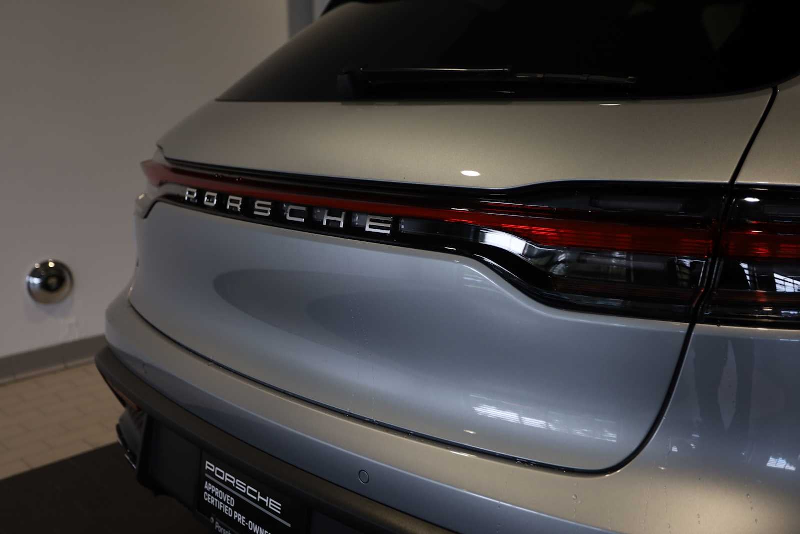 2026 Porsche Macan Macan