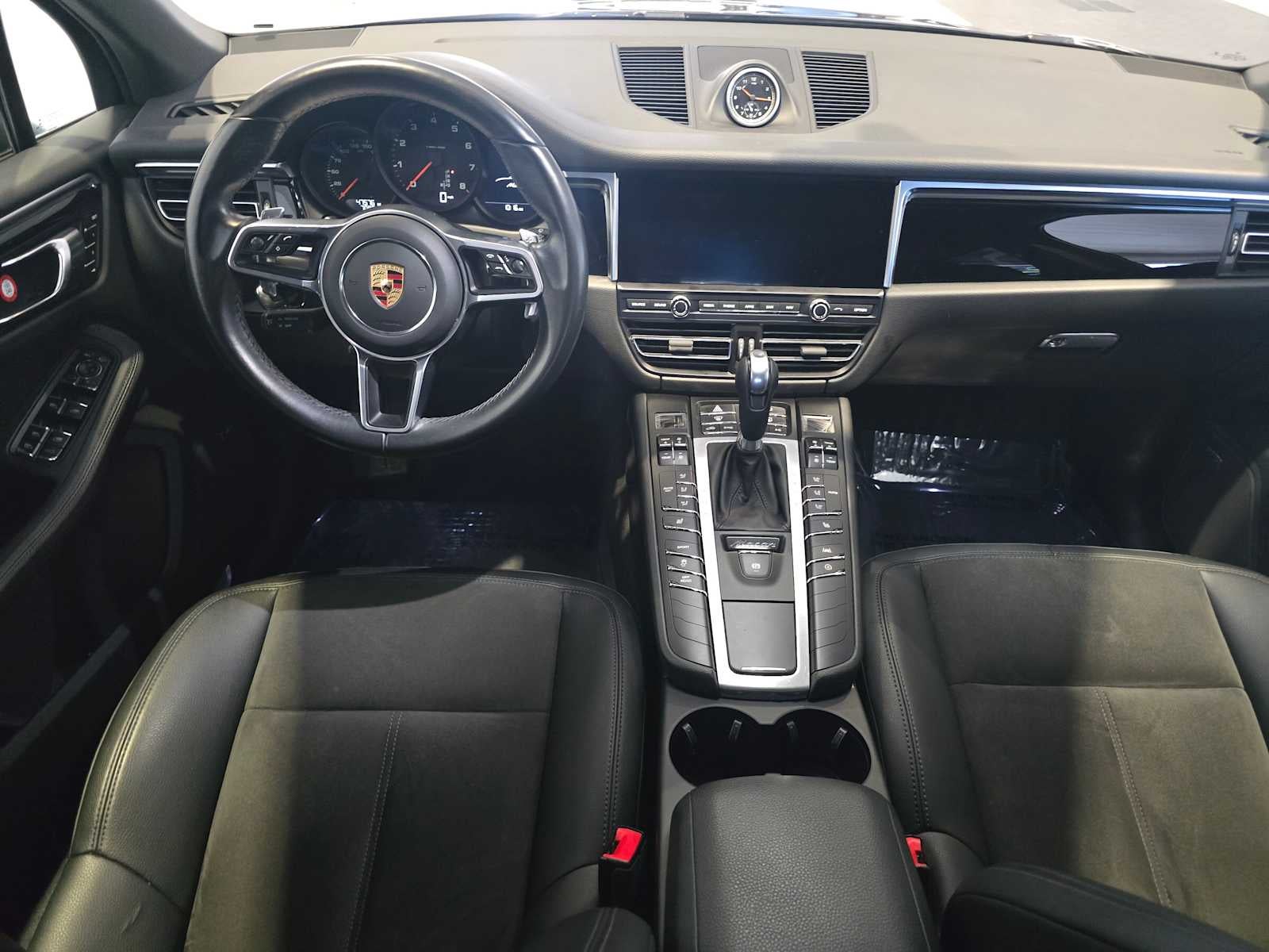 2021 Porsche Macan Macan