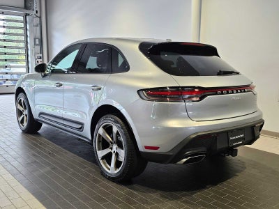 2025 Porsche Macan Base