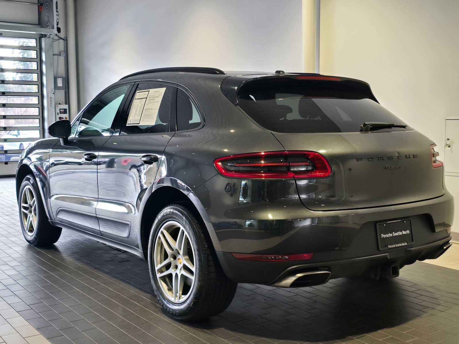 2018 Porsche Macan Base