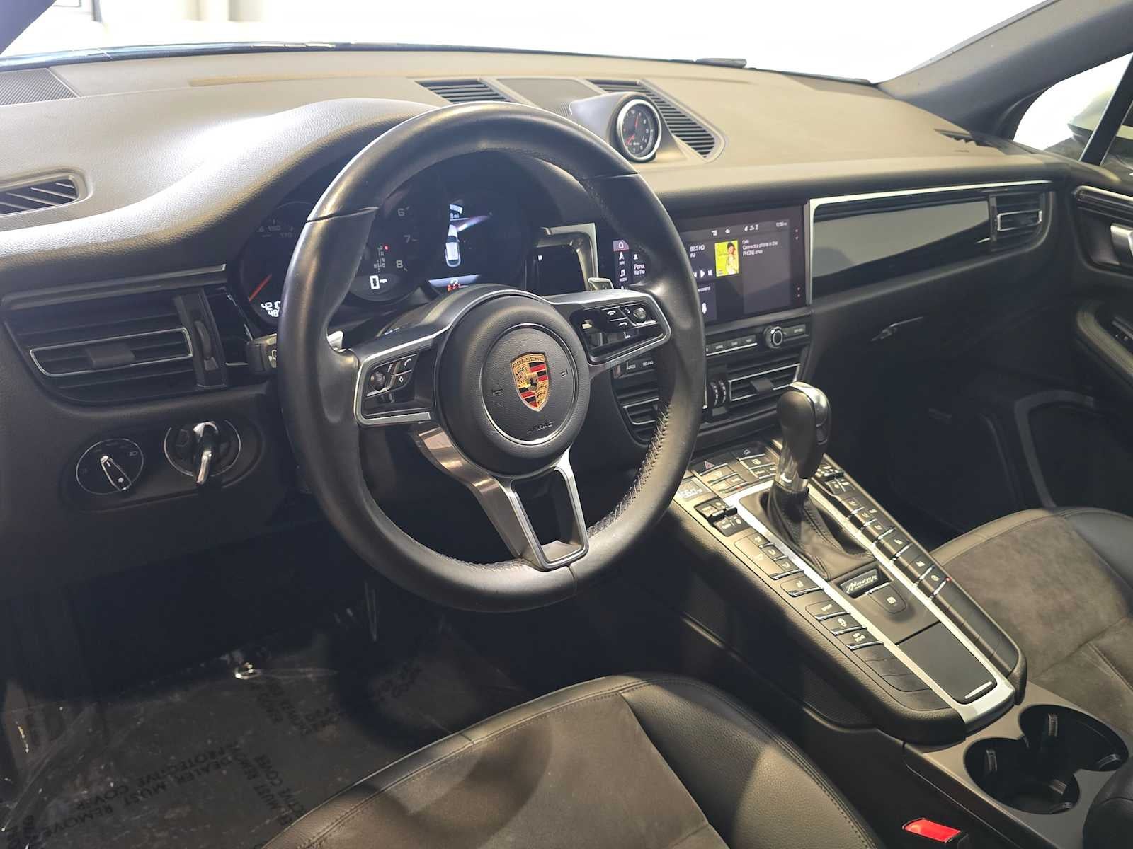 2021 Porsche Macan Base
