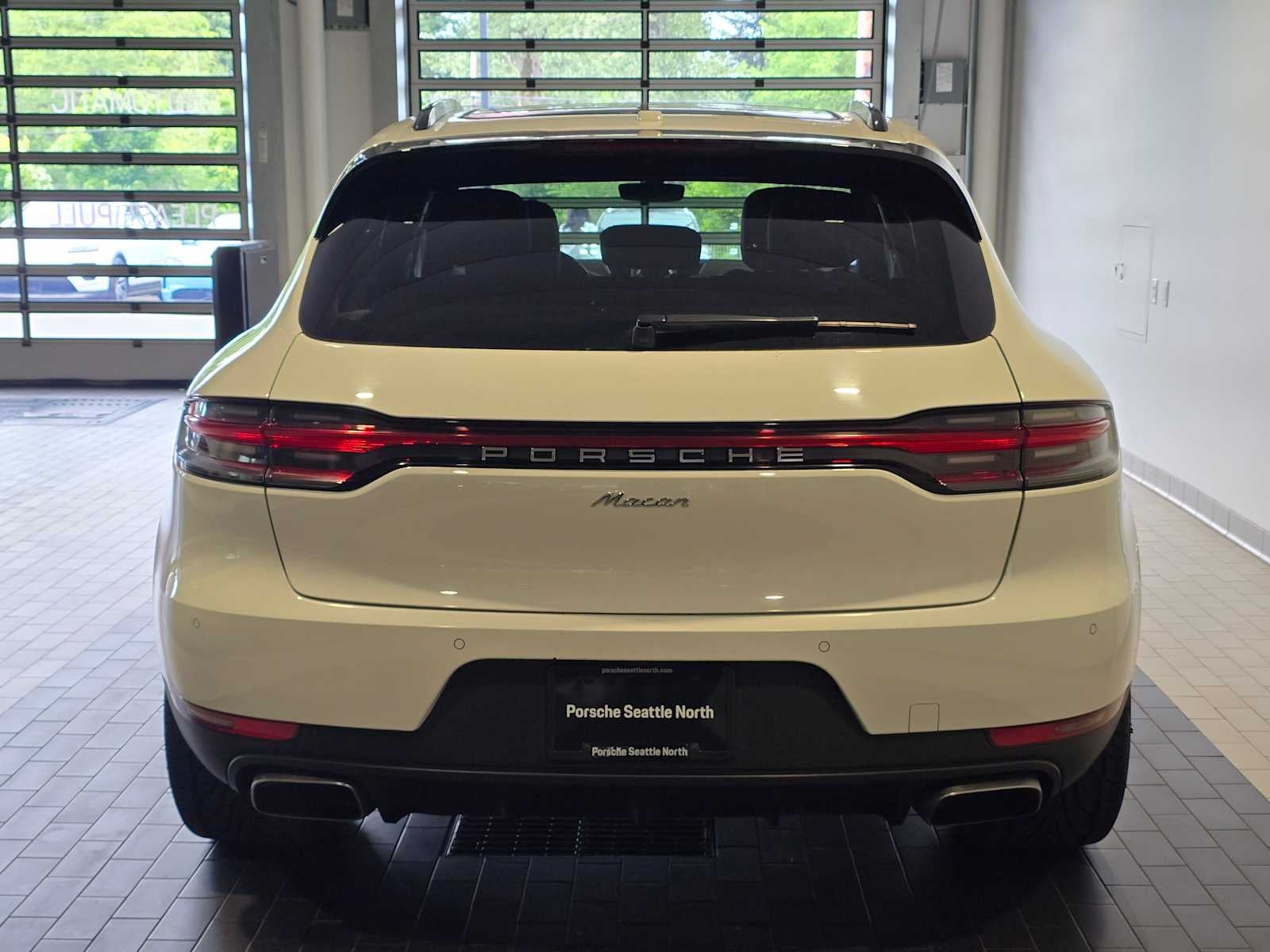 2021 Porsche Macan Base