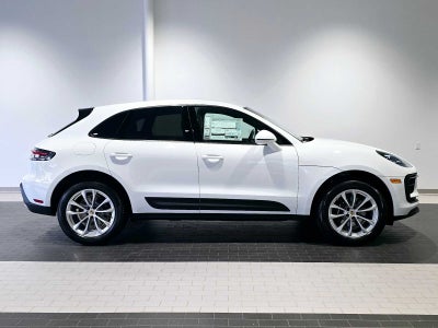 2025 Porsche Macan Base