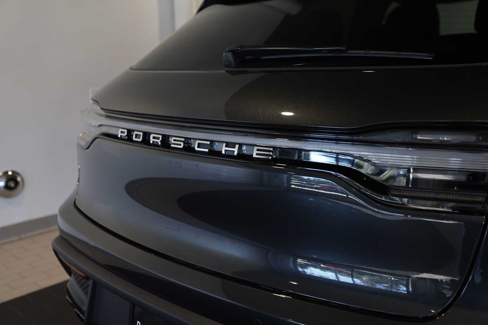 2026 Porsche Macan Macan