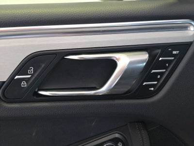 2025 Porsche Macan Macan