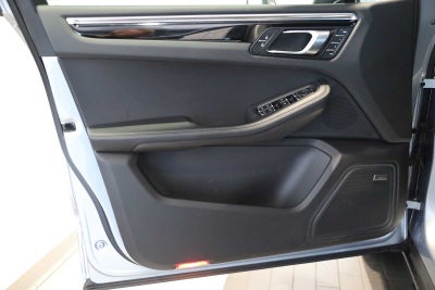 2026 Porsche Macan Macan T